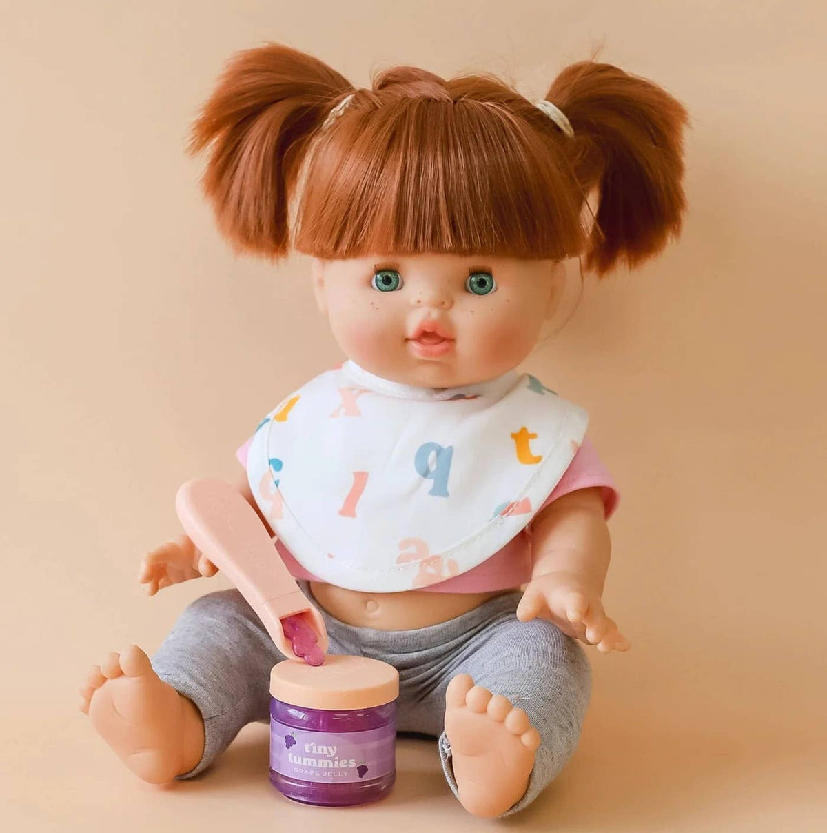 Tiny Harlow Tiny Tummies - Grape jelly food - Jar and spoon