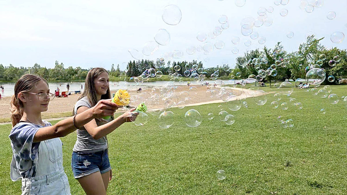 Wishbone Products - Crazy Catchables Bubble Storm with Solution