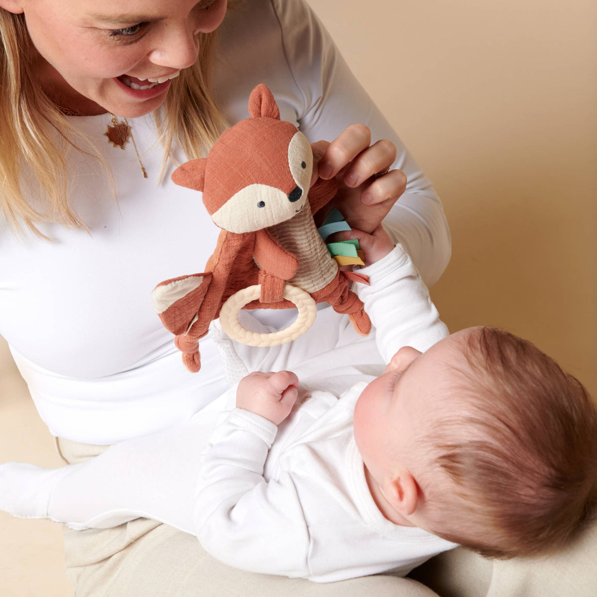 Itzy Ritzy - Bitzy Crinkle Sensory Toy with Teether