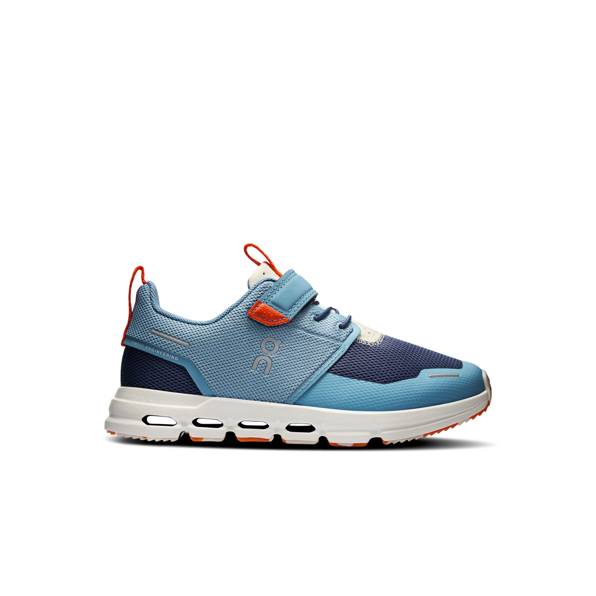 On Cloud Play Kids Running Shoe Dust | Dew – Side View