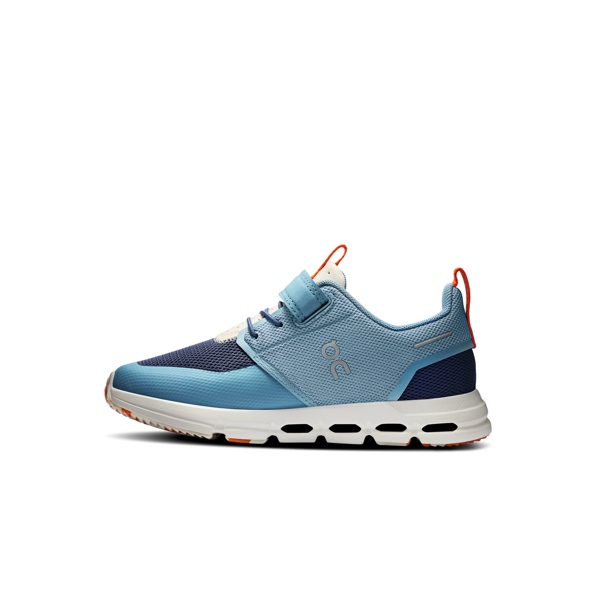 On Cloud Play Kids Running Shoe Dust | Dew – Back View