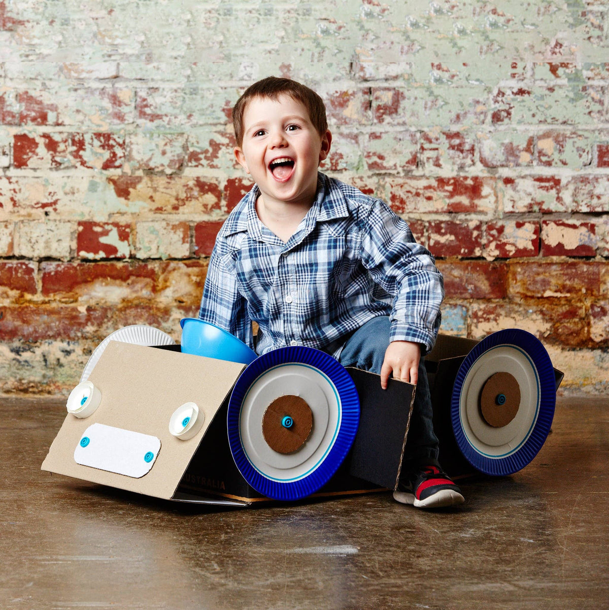 Makedo USA - DISCOVER | Makedo Cardboard Construction Kit