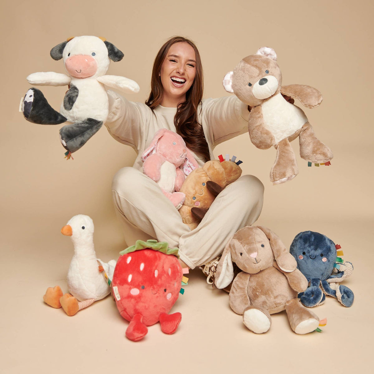 Itzy Ritzy - Sweetie Snuggles Plush: Strawberry