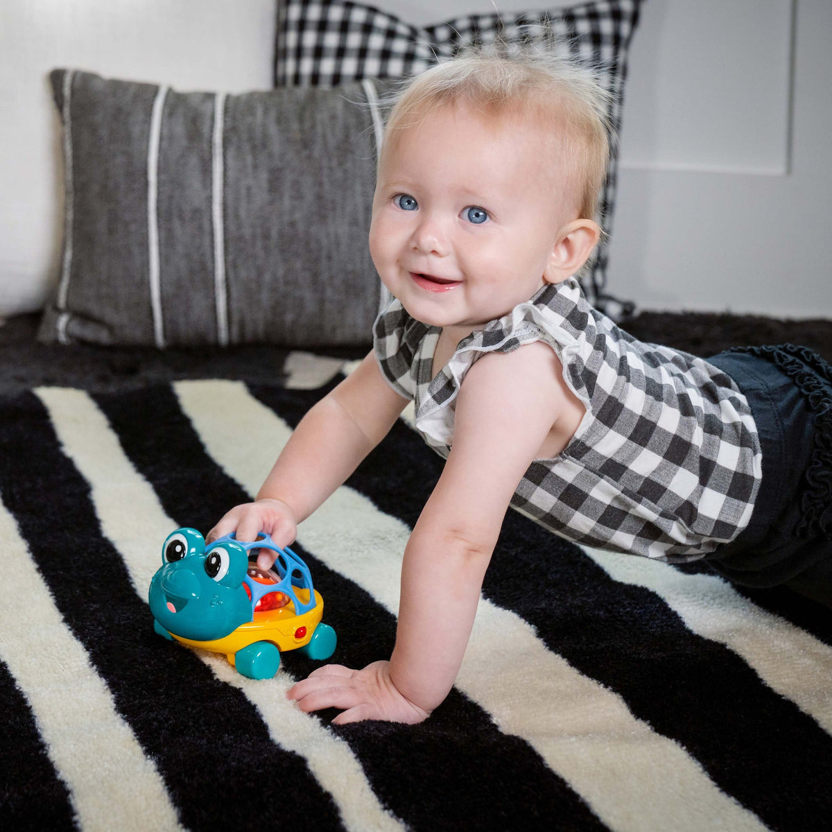 Baby Einstein Oball Curious Car & Rattle - Neptune