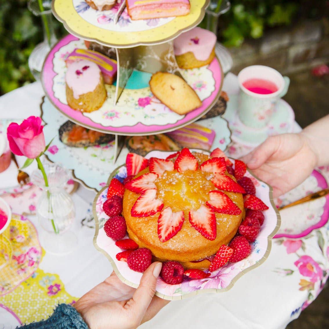 Talking Tables USA - Vintage Teacups and Saucers Set | 12 Pack | Tea Party |