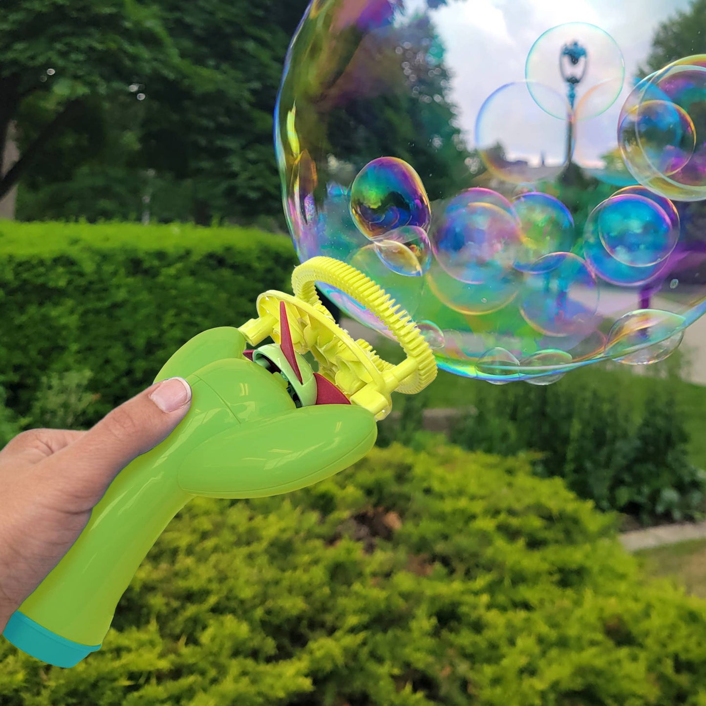 Wishbone Products - Bubble Blower Toy Bubbles in Bubbles 4 oz, Blister Pack