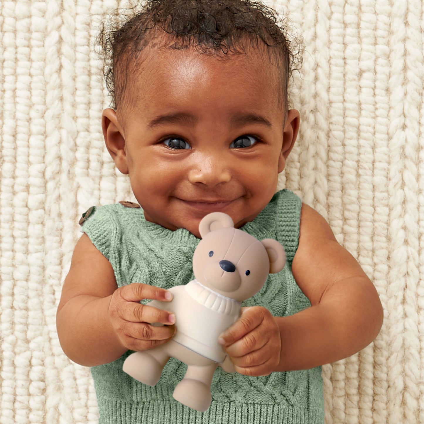 Itzy Ritzy -  Chew Crew: Bear Natural Rubber Teether