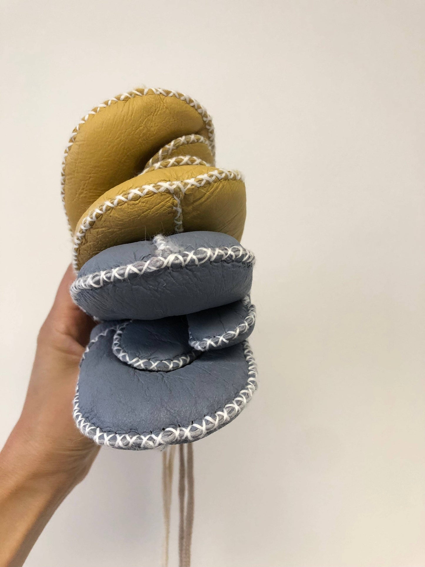 Billy Bamboo - KIDS SHEARLING MITTENS: Light gray