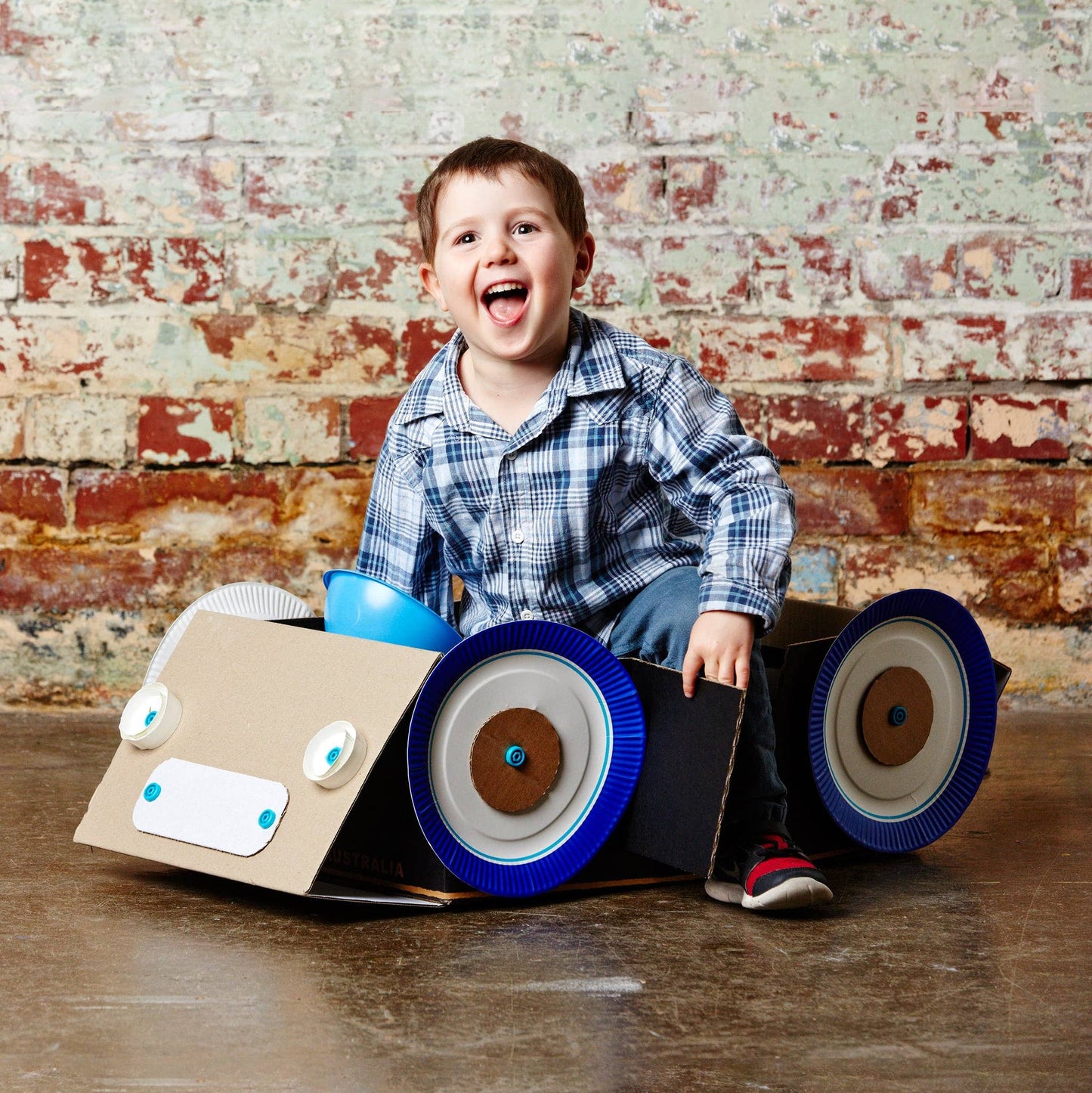 Makedo USA - DISCOVER | Makedo Cardboard Construction Kit