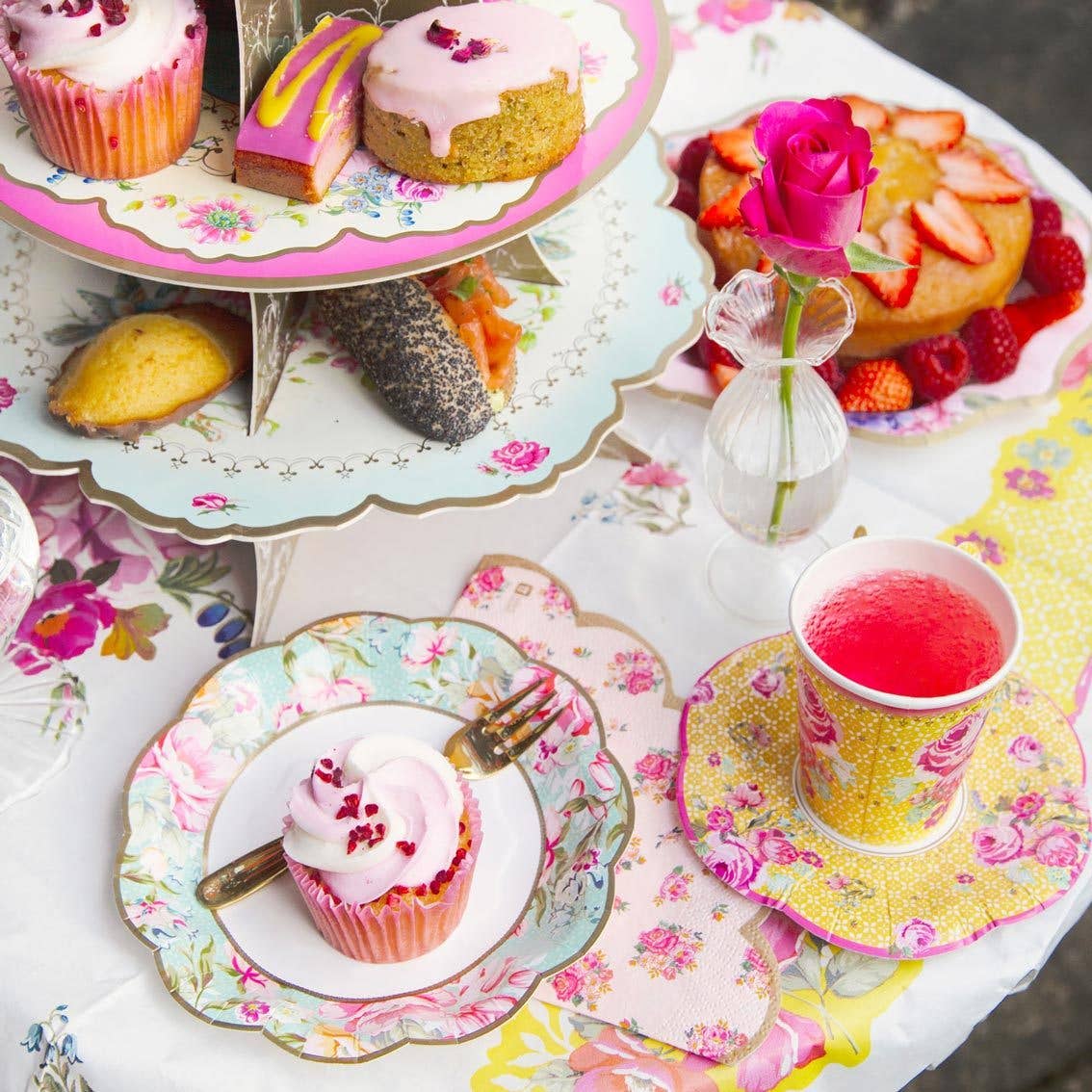 Talking Tables USA - Vintage Teacups and Saucers Set  | 12 Pack | Tea Party |