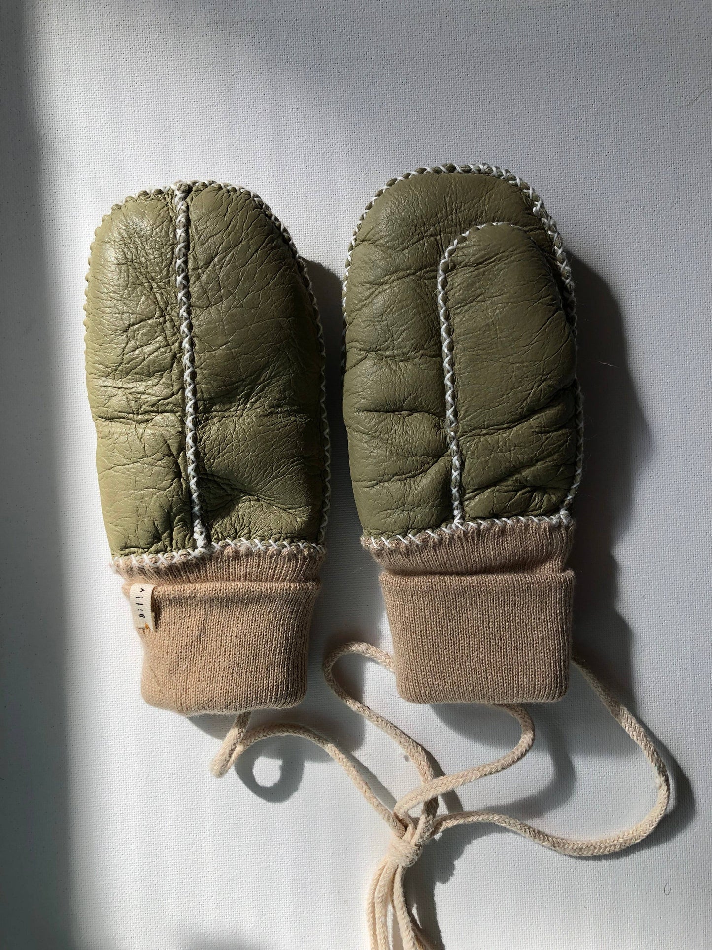 Billy Bamboo - KIDS SHEARING MITTENS: Barbie pink