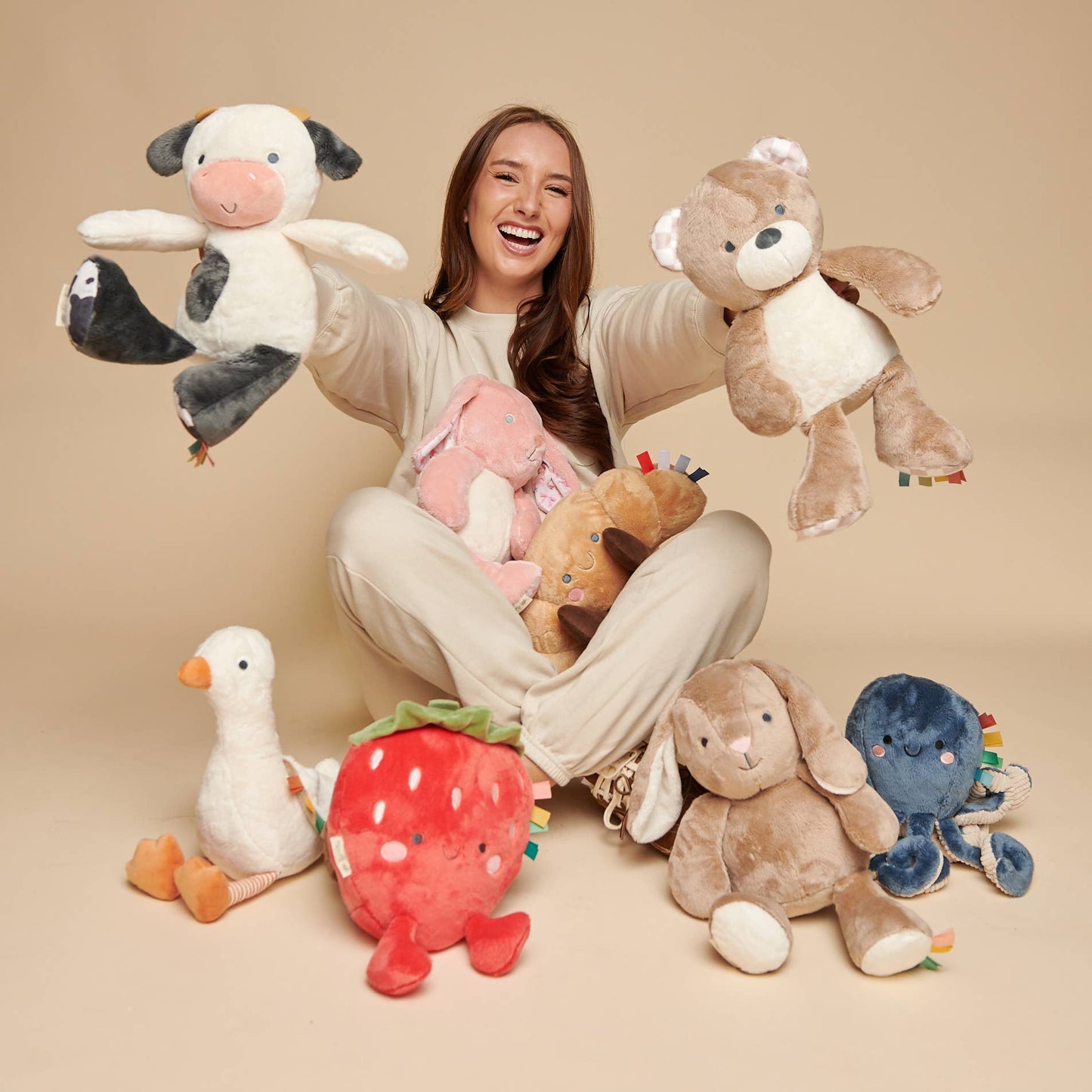 Itzy Ritzy - Sweetie Snuggles Plush: Strawberry