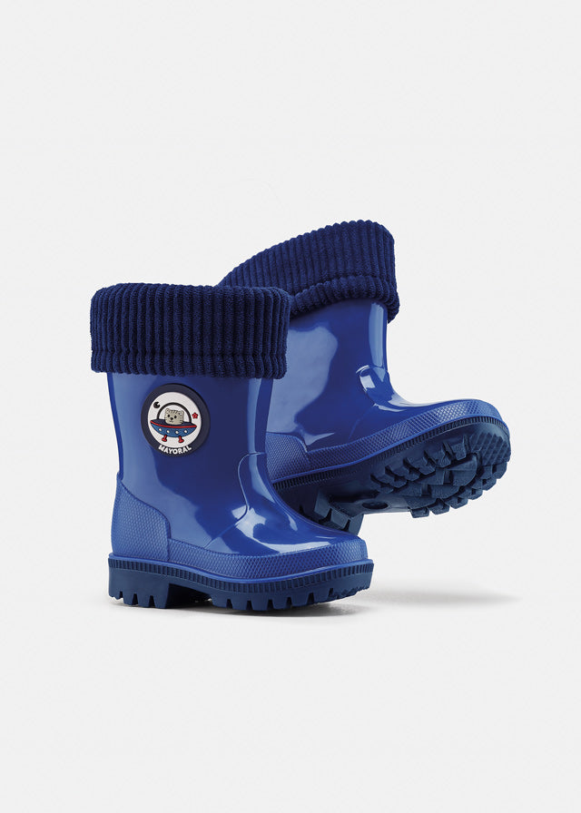 blue rain boots 4