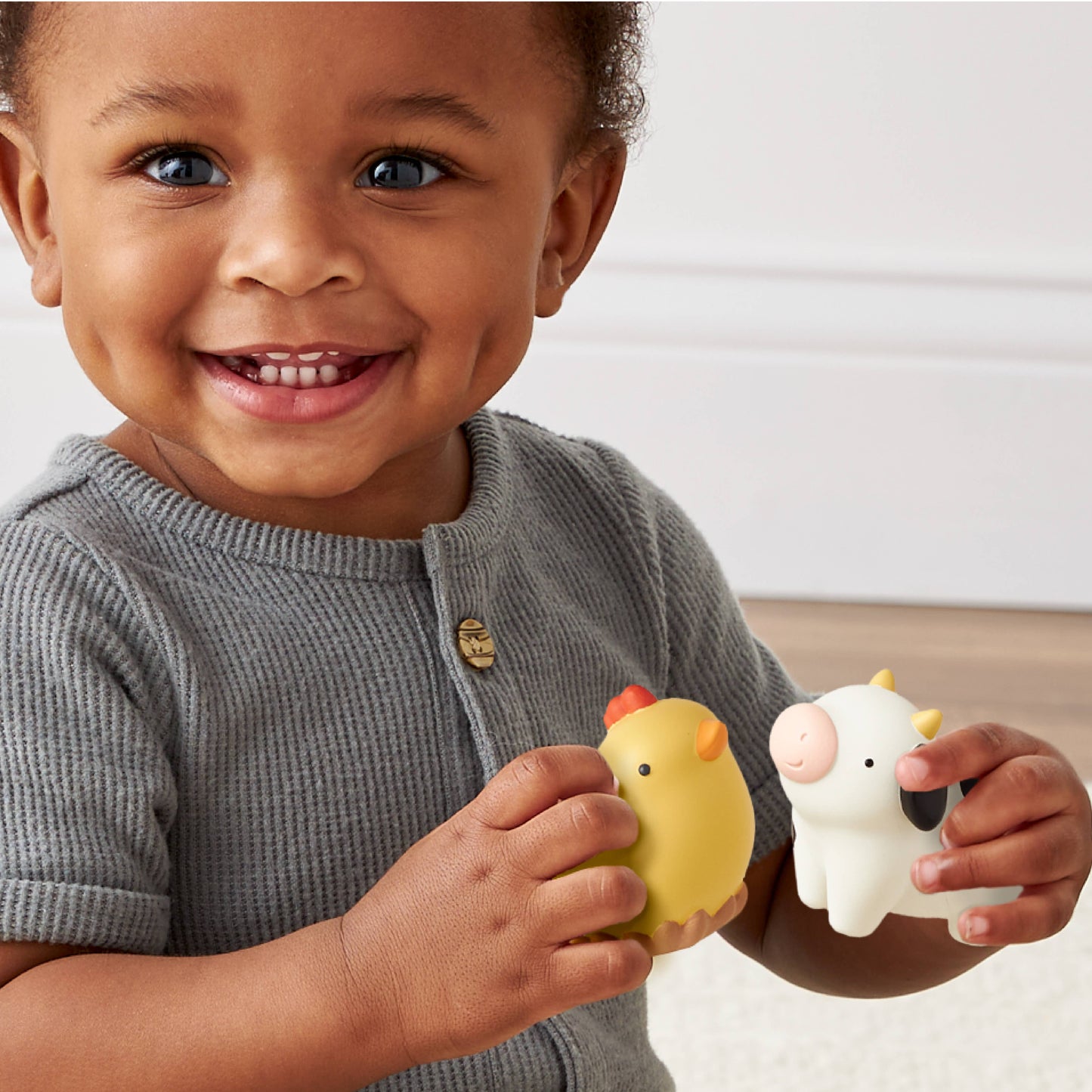 Itzy Ritzy - Spill & Fill Activity Toy