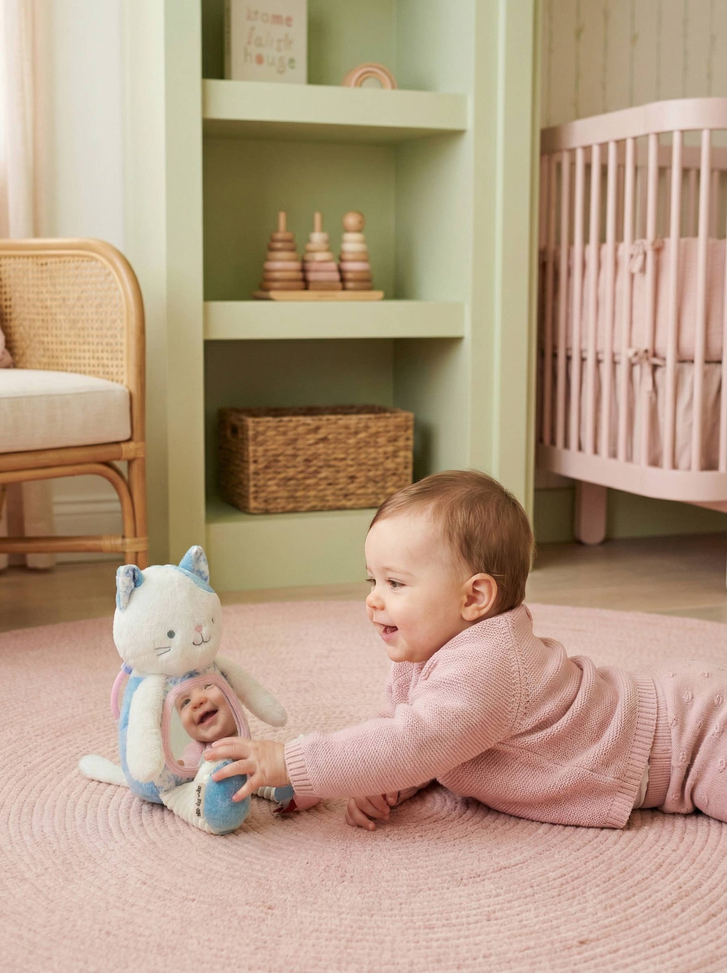 Itzy Ritzy - Itzy Bitzy Mirror Sensory Toy