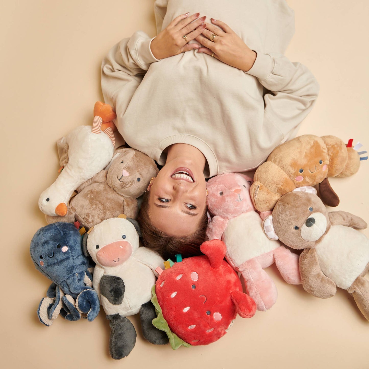 Itzy Ritzy - Sweetie Snuggles Plush: Goose