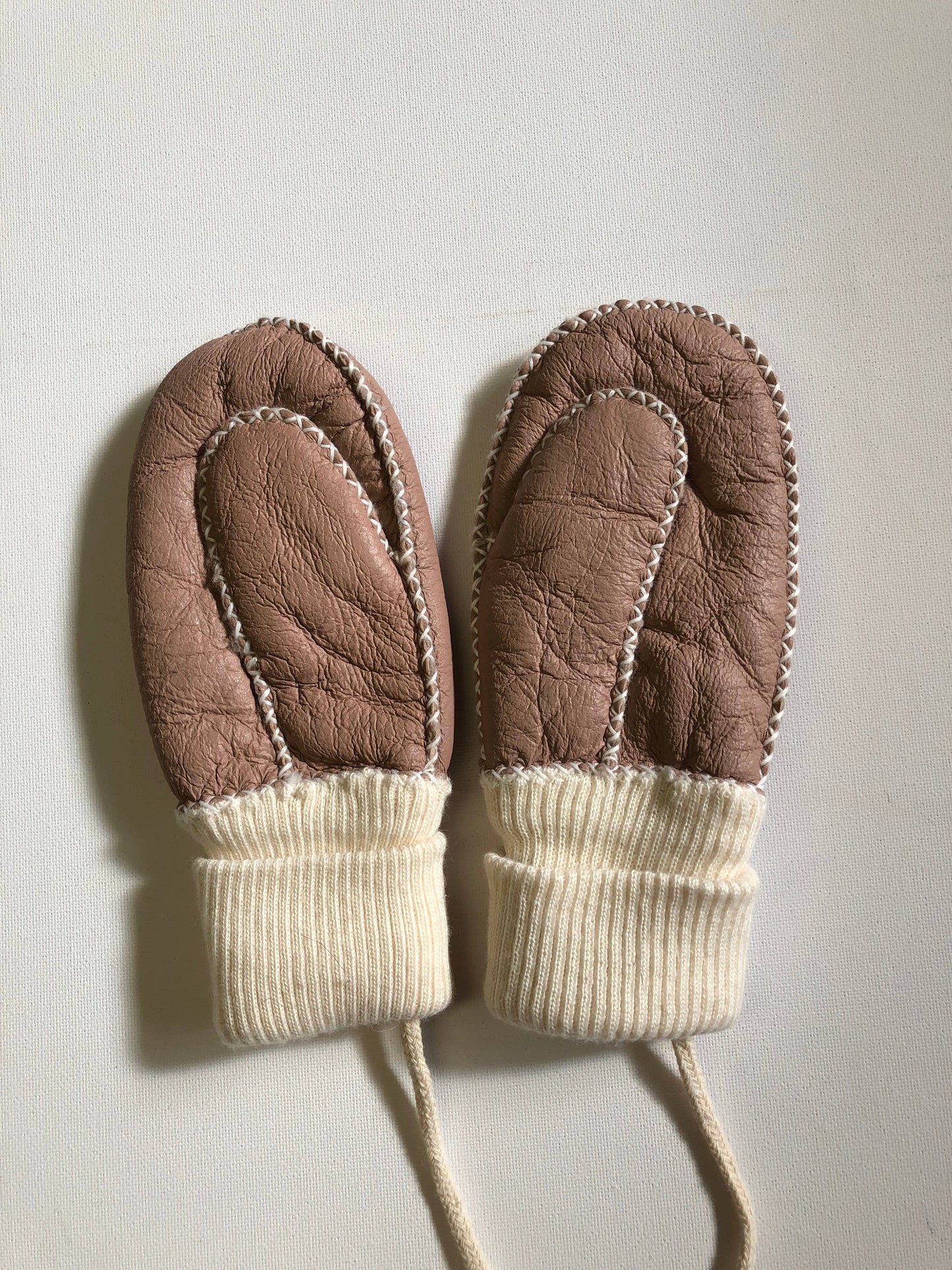 Billy Bamboo - KIDS SHEARLING MITTENS: Holly red